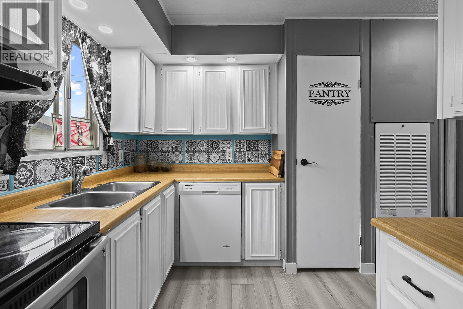 720 Commonwealth Road Unit# 90