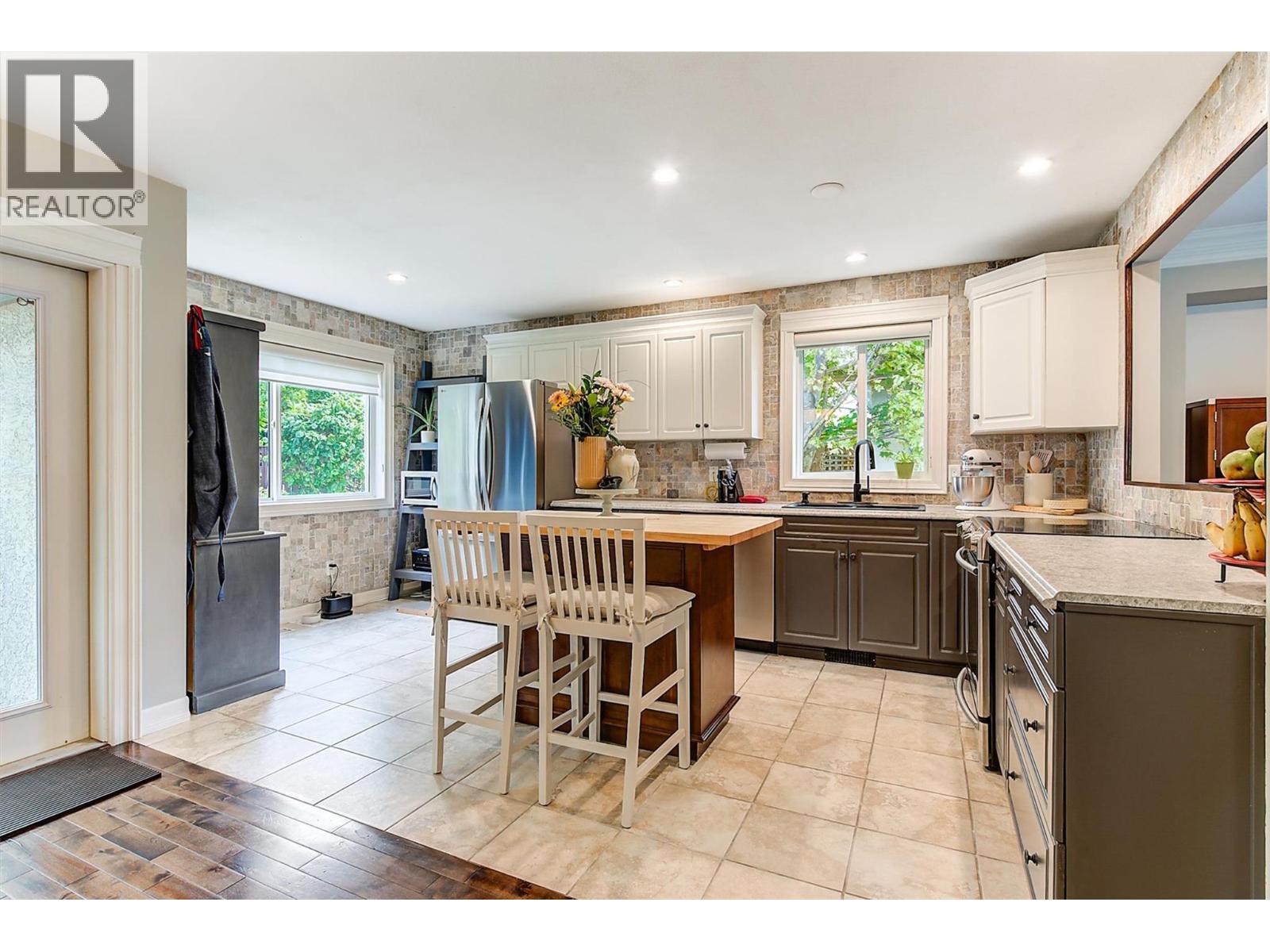 2511 Quail Lane