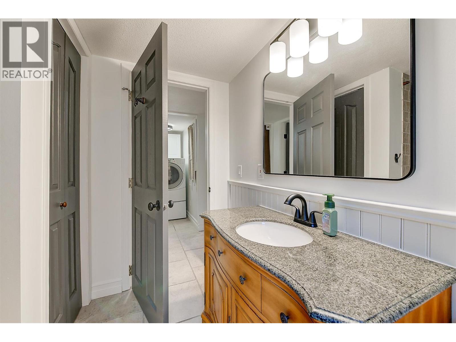 2511 Quail Lane