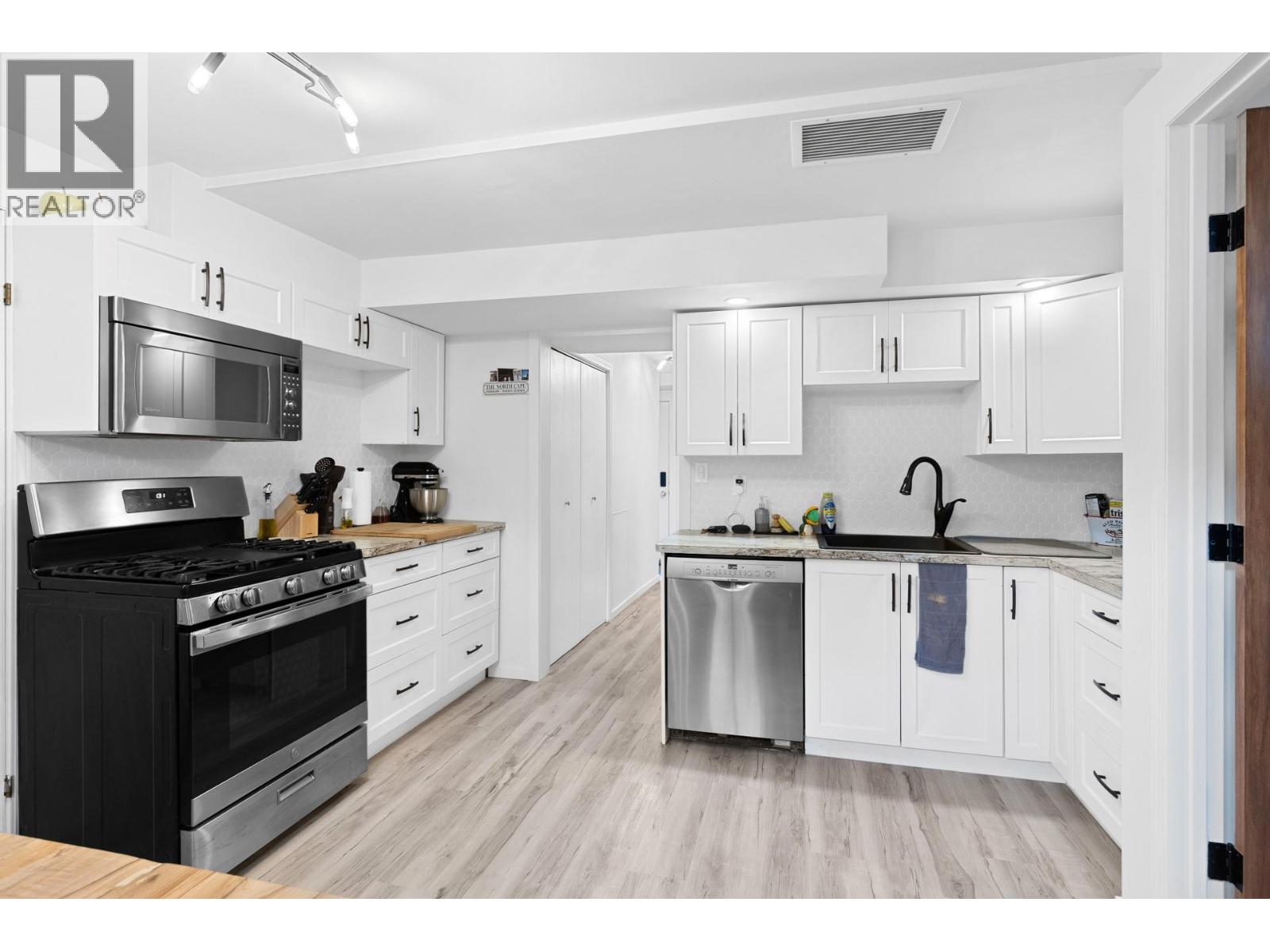 2426 Collingwood Road