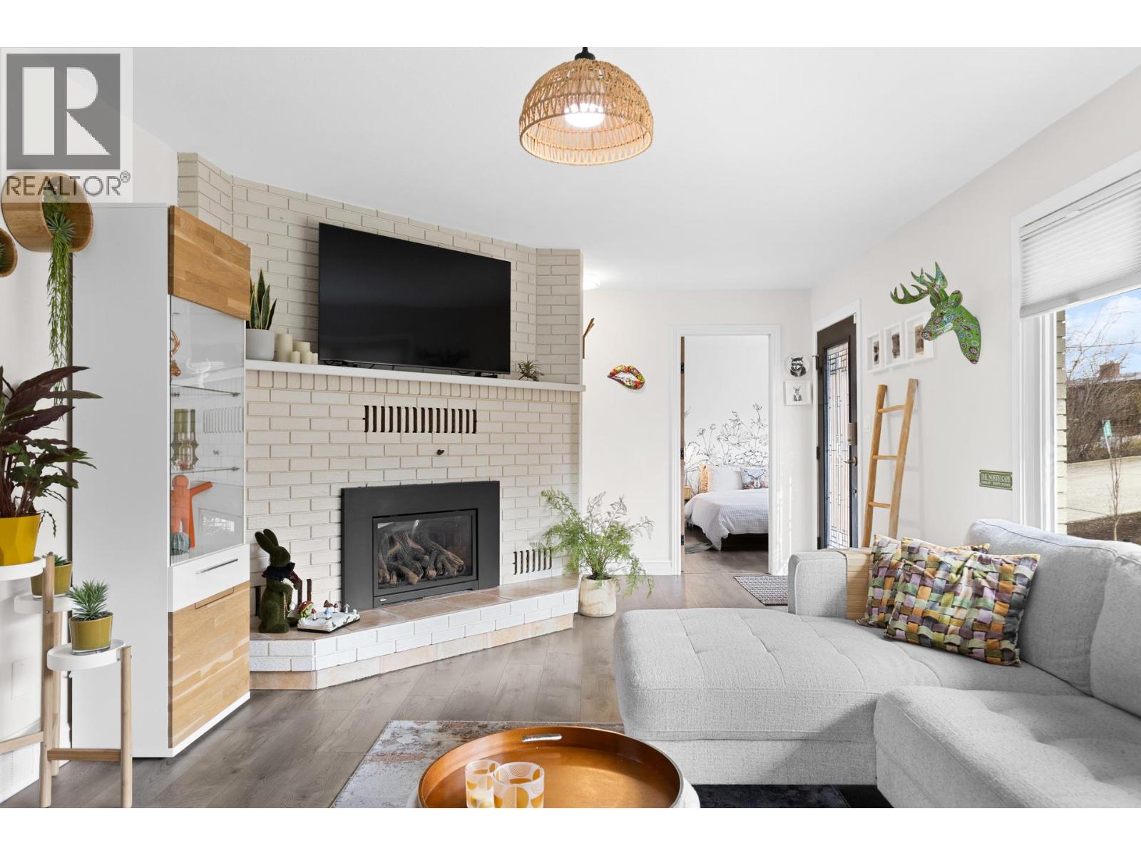 2426 Collingwood Road