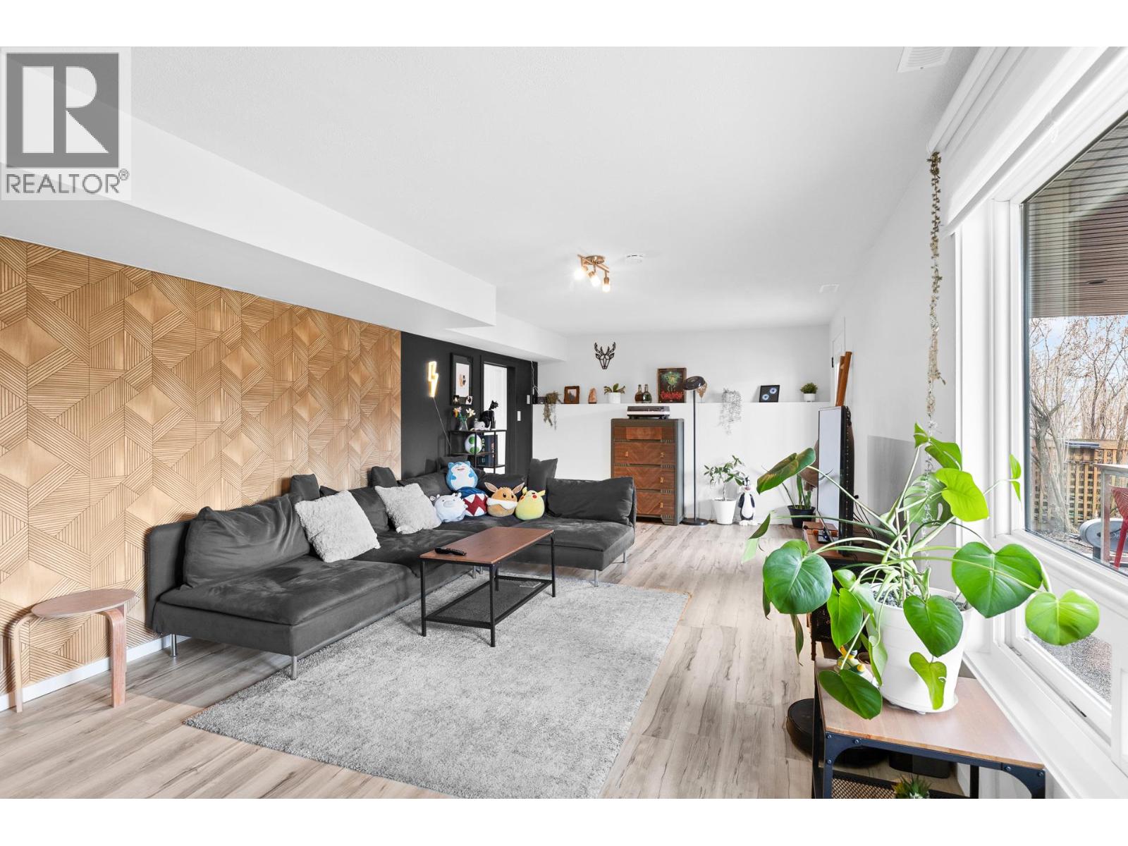 2426 Collingwood Road