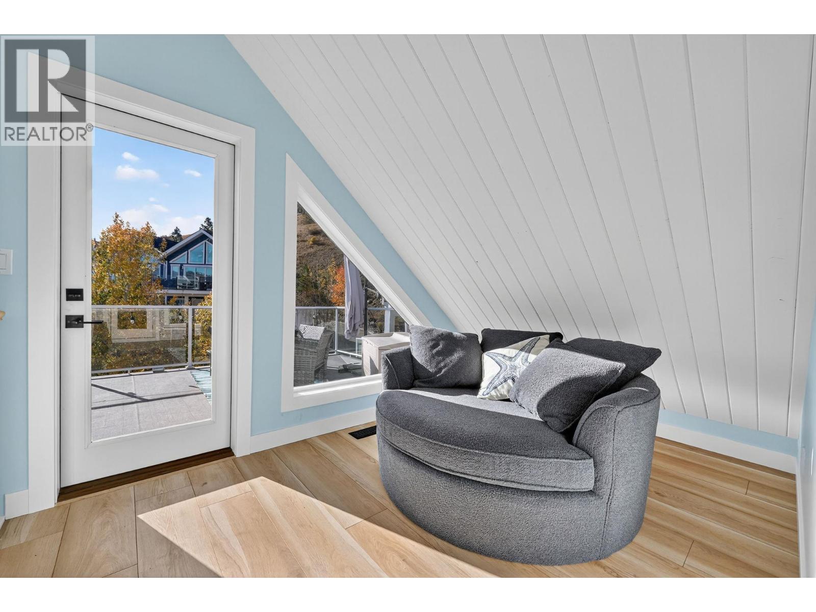 6732 La Palma Loop Unit# 213