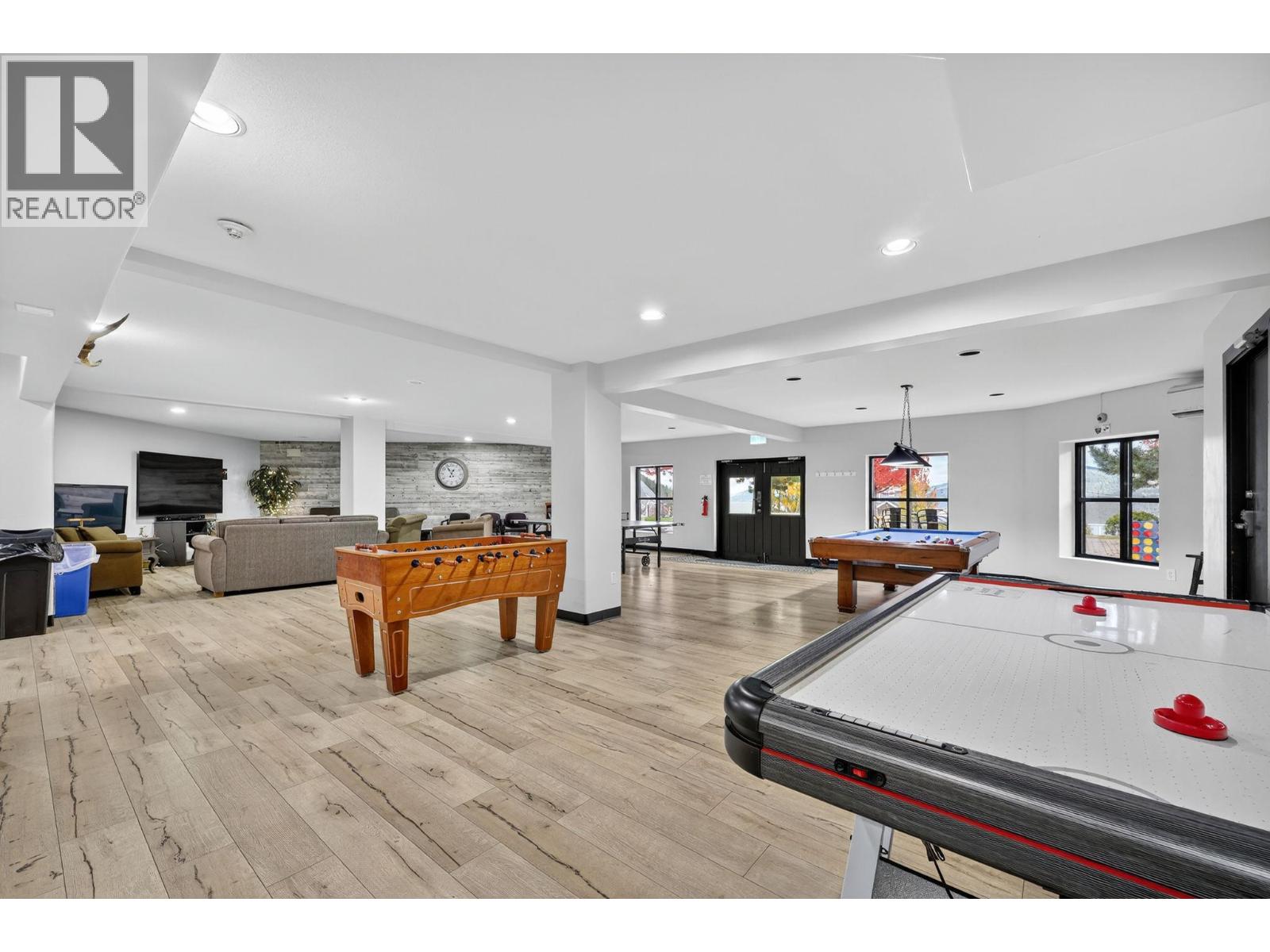 6732 La Palma Loop Unit# 213