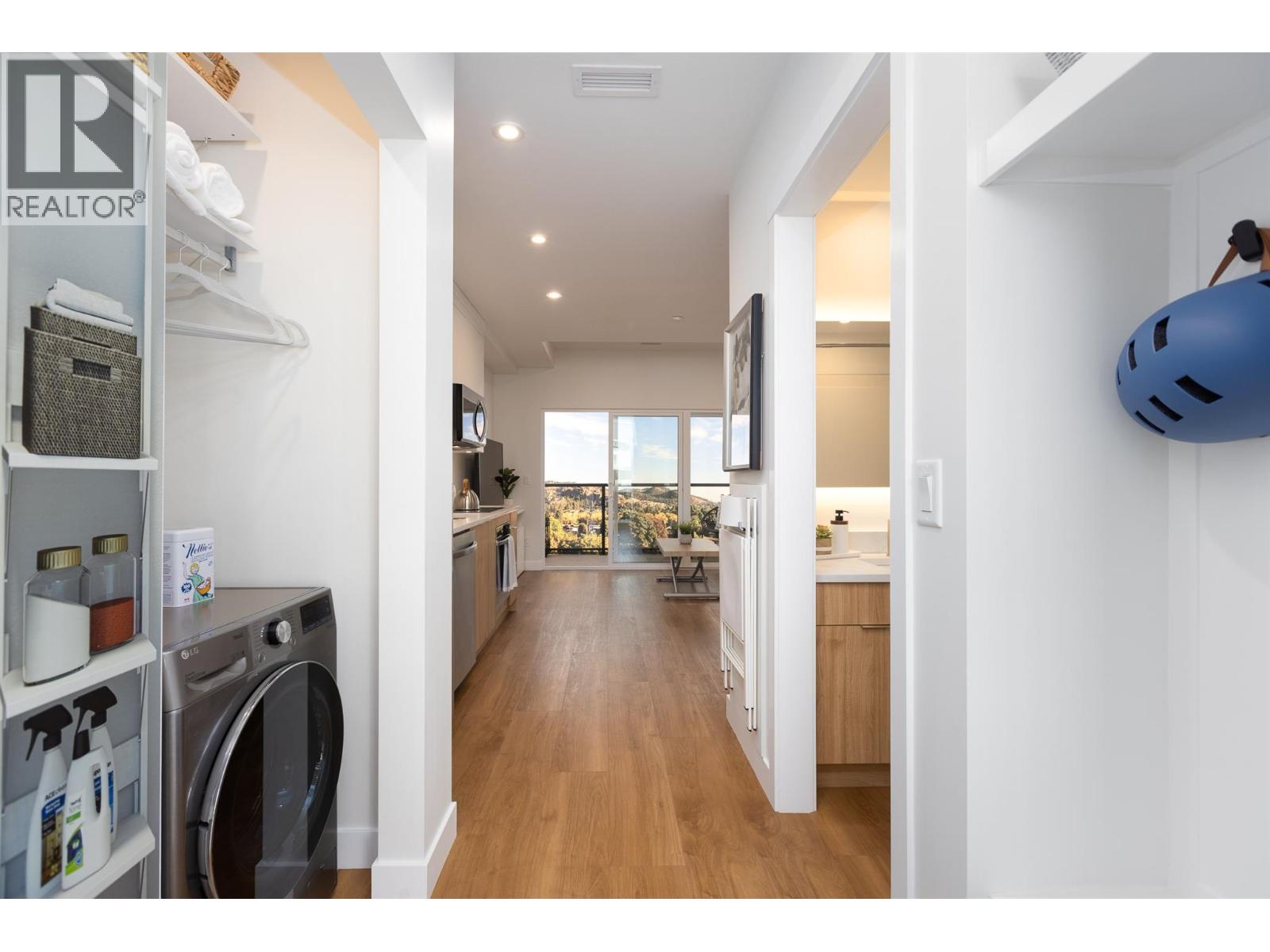 1281 Pridham Avenue Unit# 527 Lot# 159
