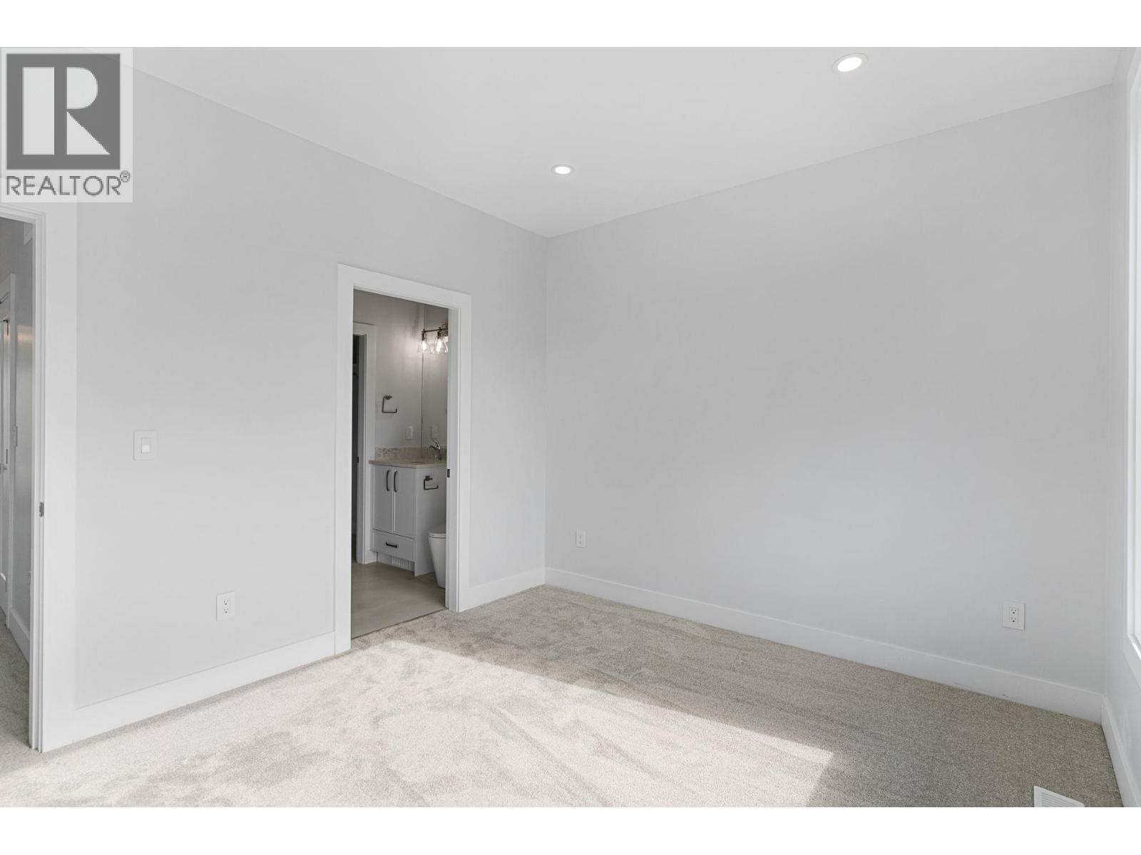 4565 Gordon Drive