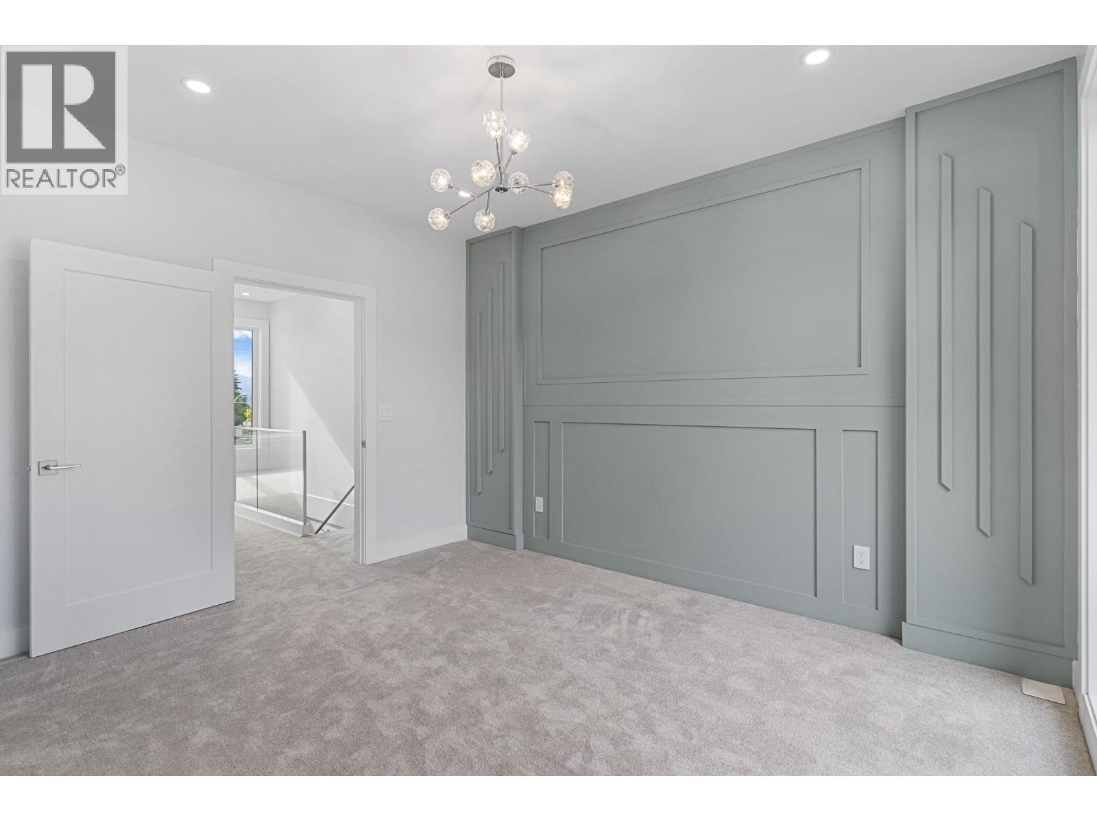 4565 Gordon Drive