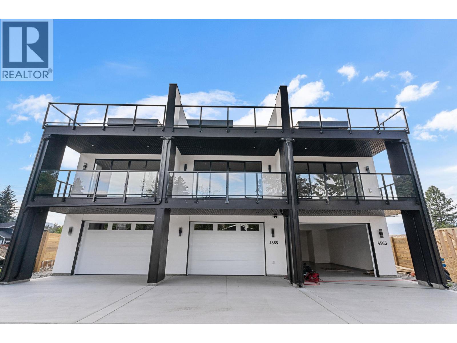4565 Gordon Drive