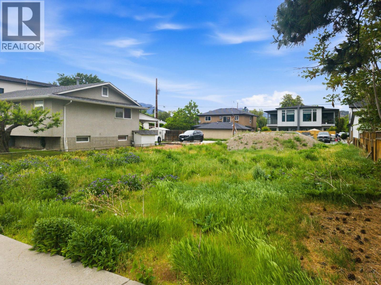 784 Cadder Avenue