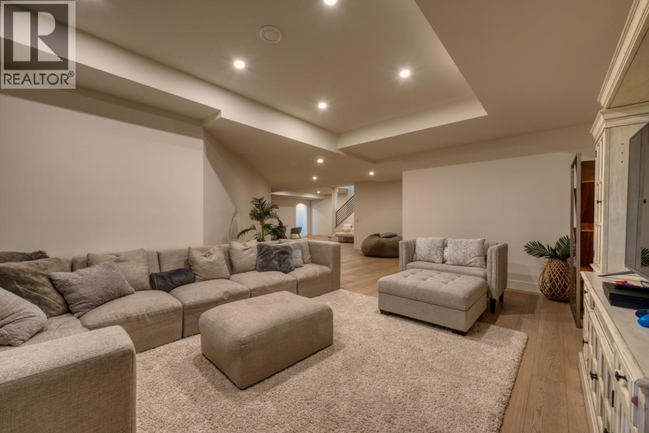 652 Trumpeter Road