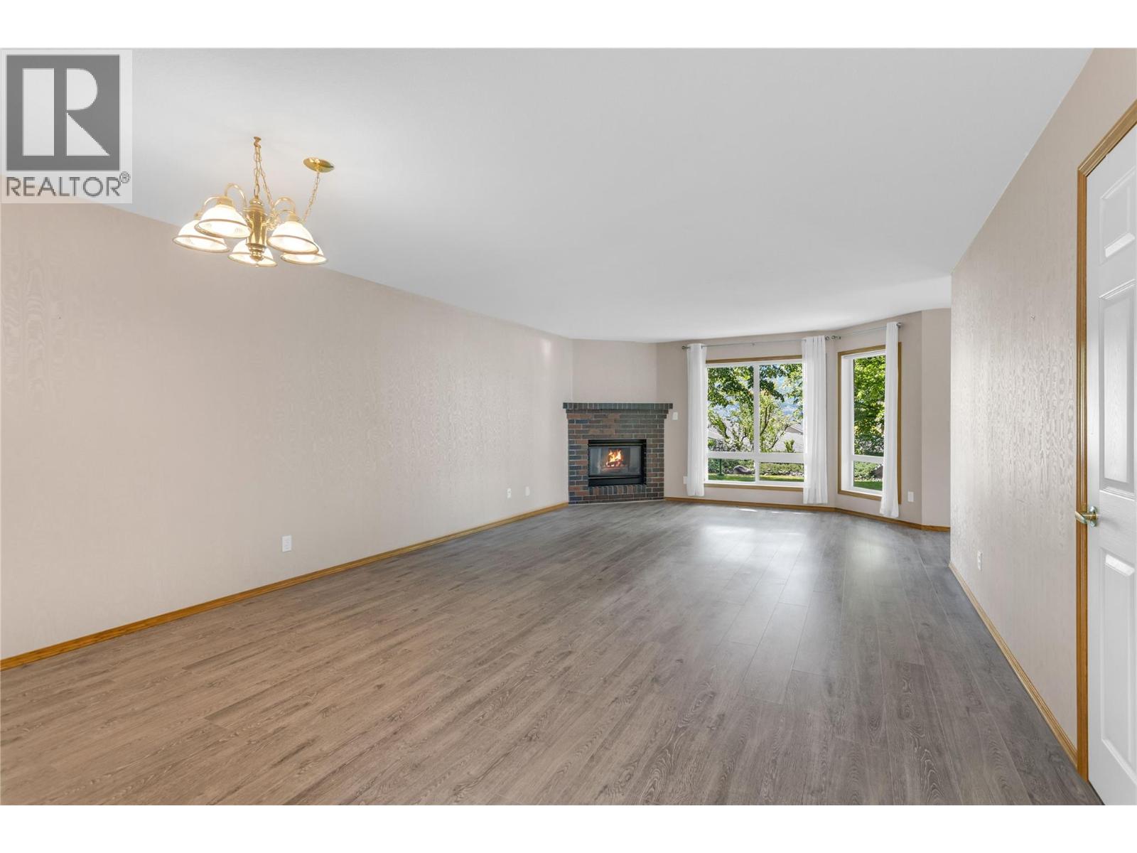 4035 Gellatly Road S Unit# 109