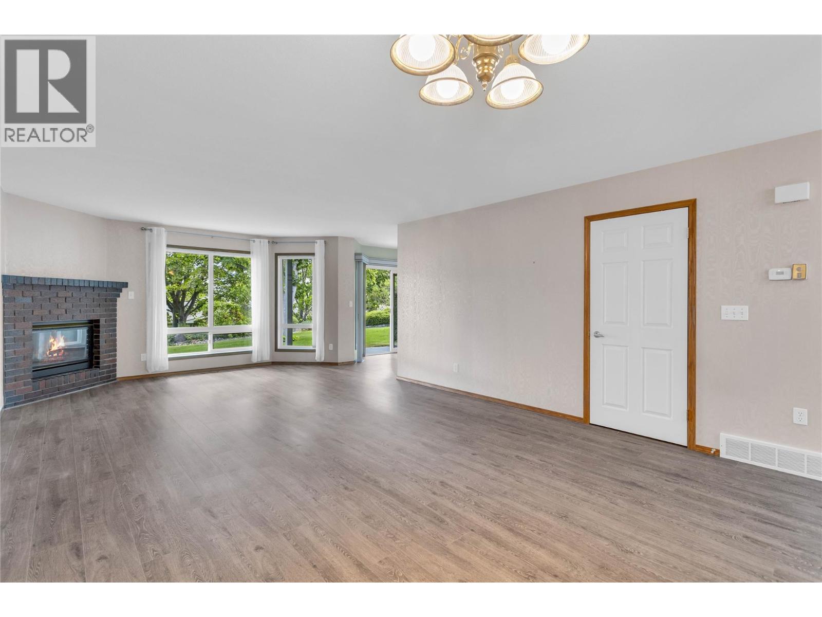 4035 Gellatly Road S Unit# 109
