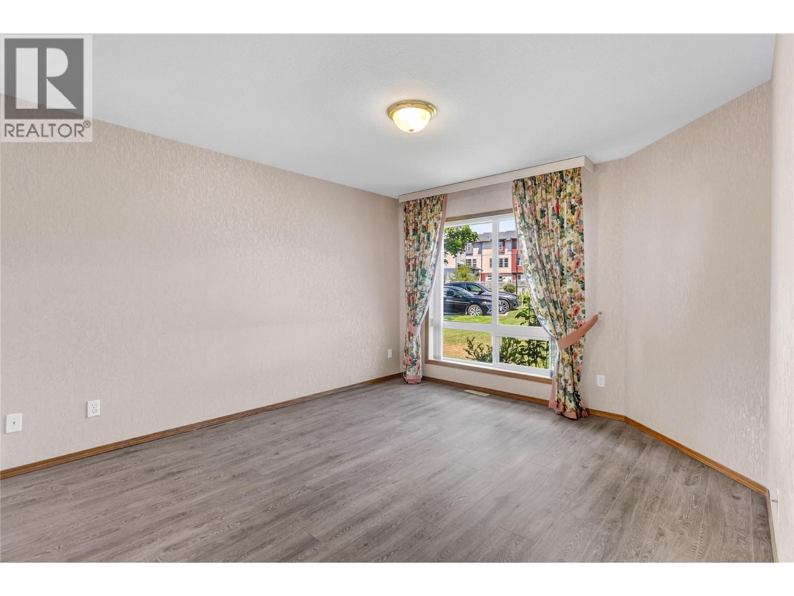 4035 Gellatly Road S Unit# 109
