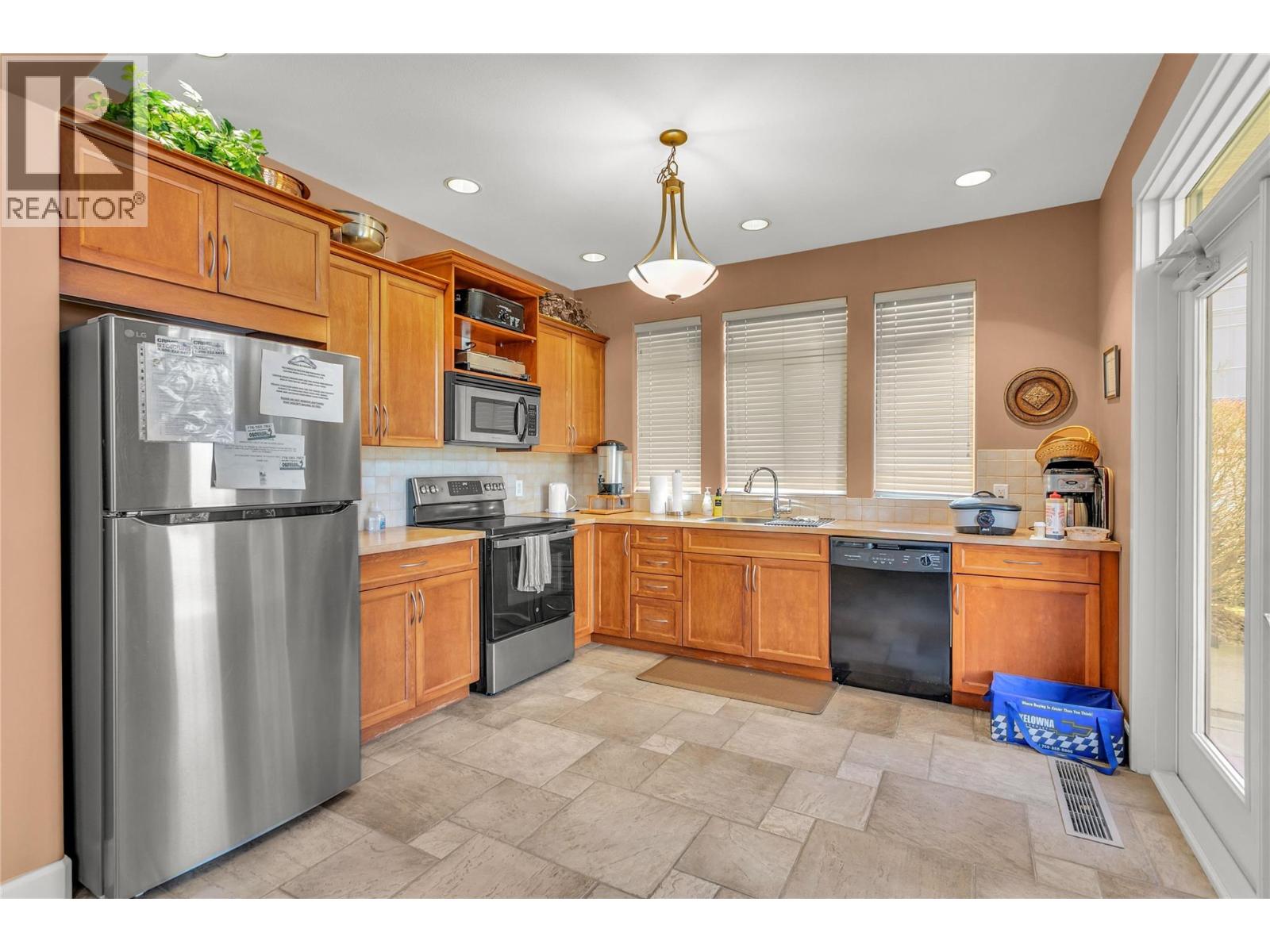 4035 Gellatly Road S Unit# 109