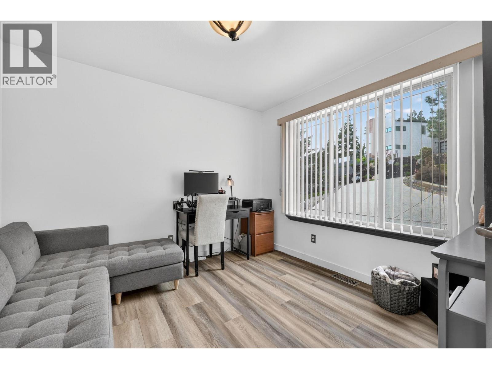 2110 Horizon Drive