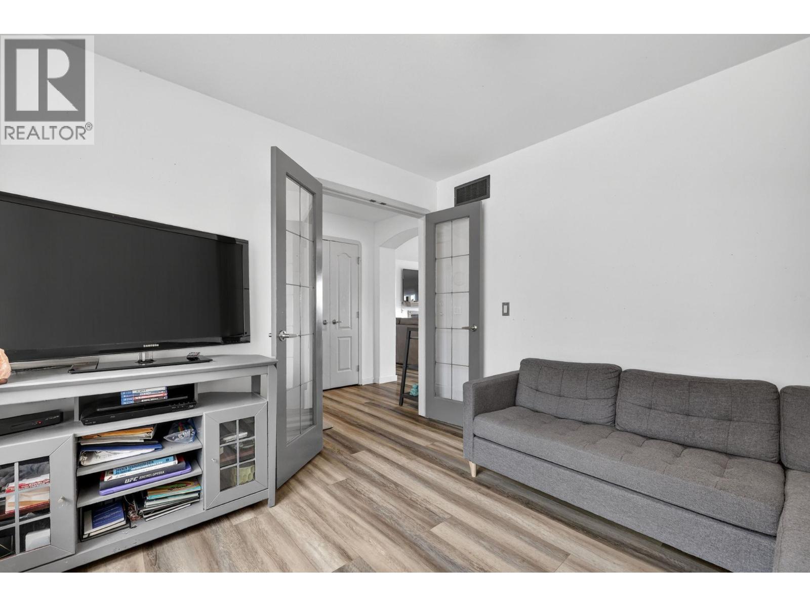 2110 Horizon Drive