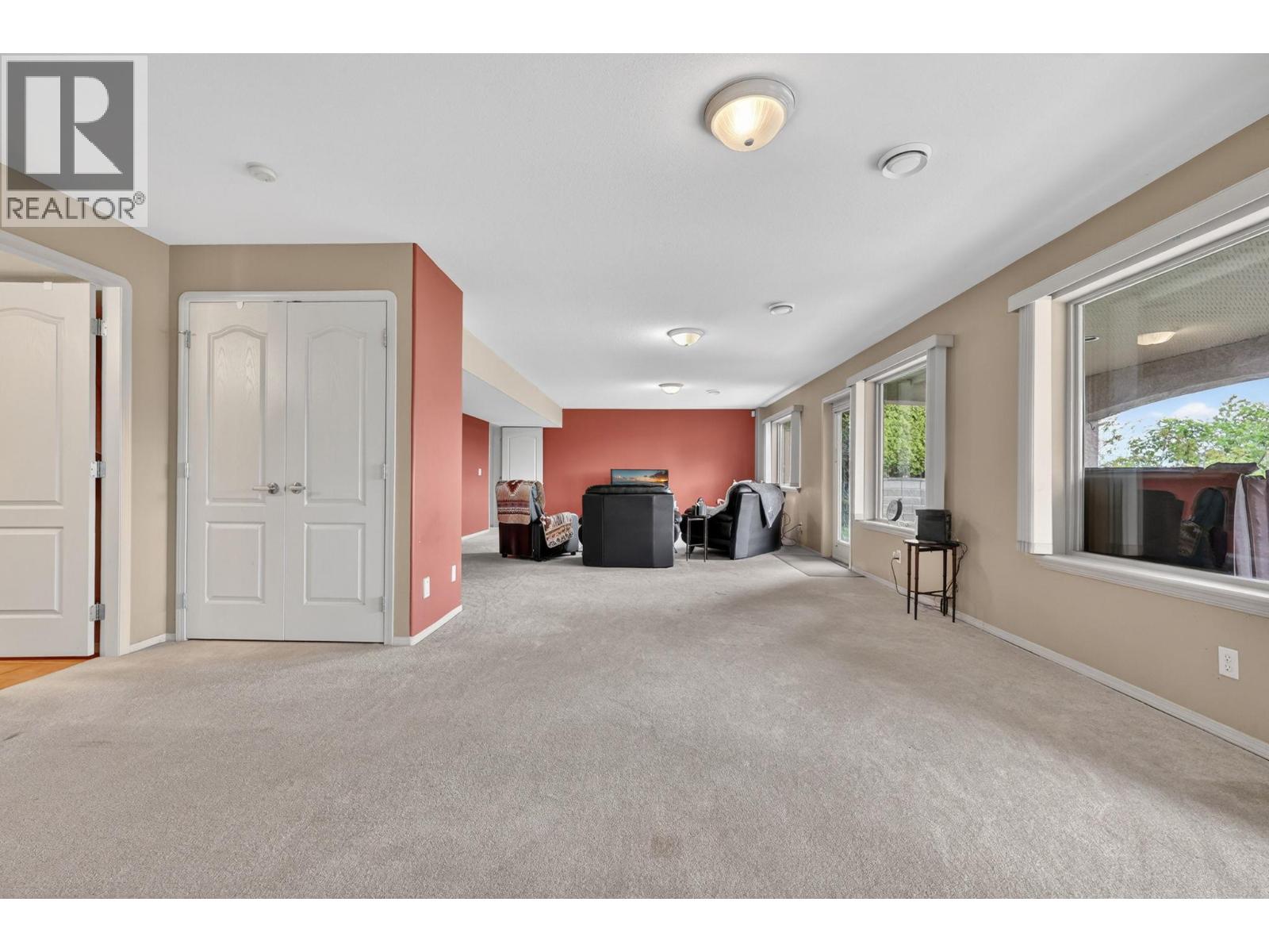 2110 Horizon Drive
