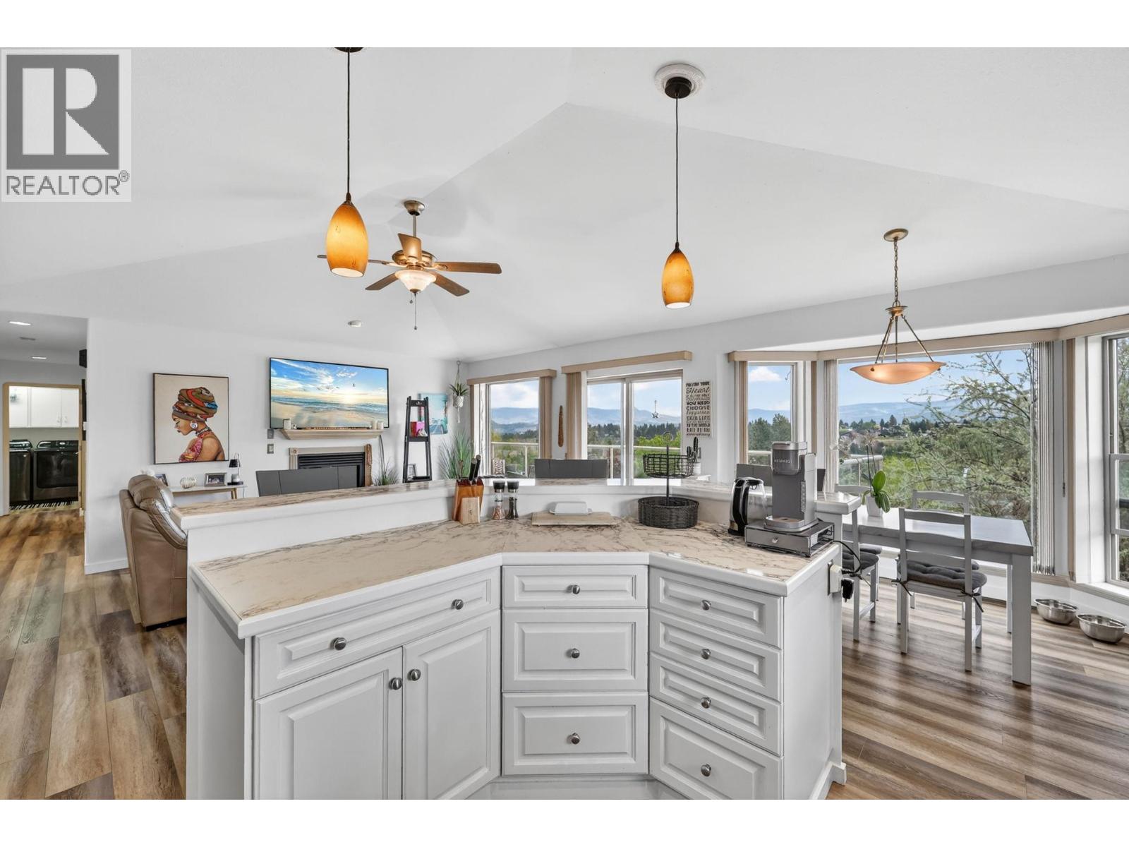2110 Horizon Drive
