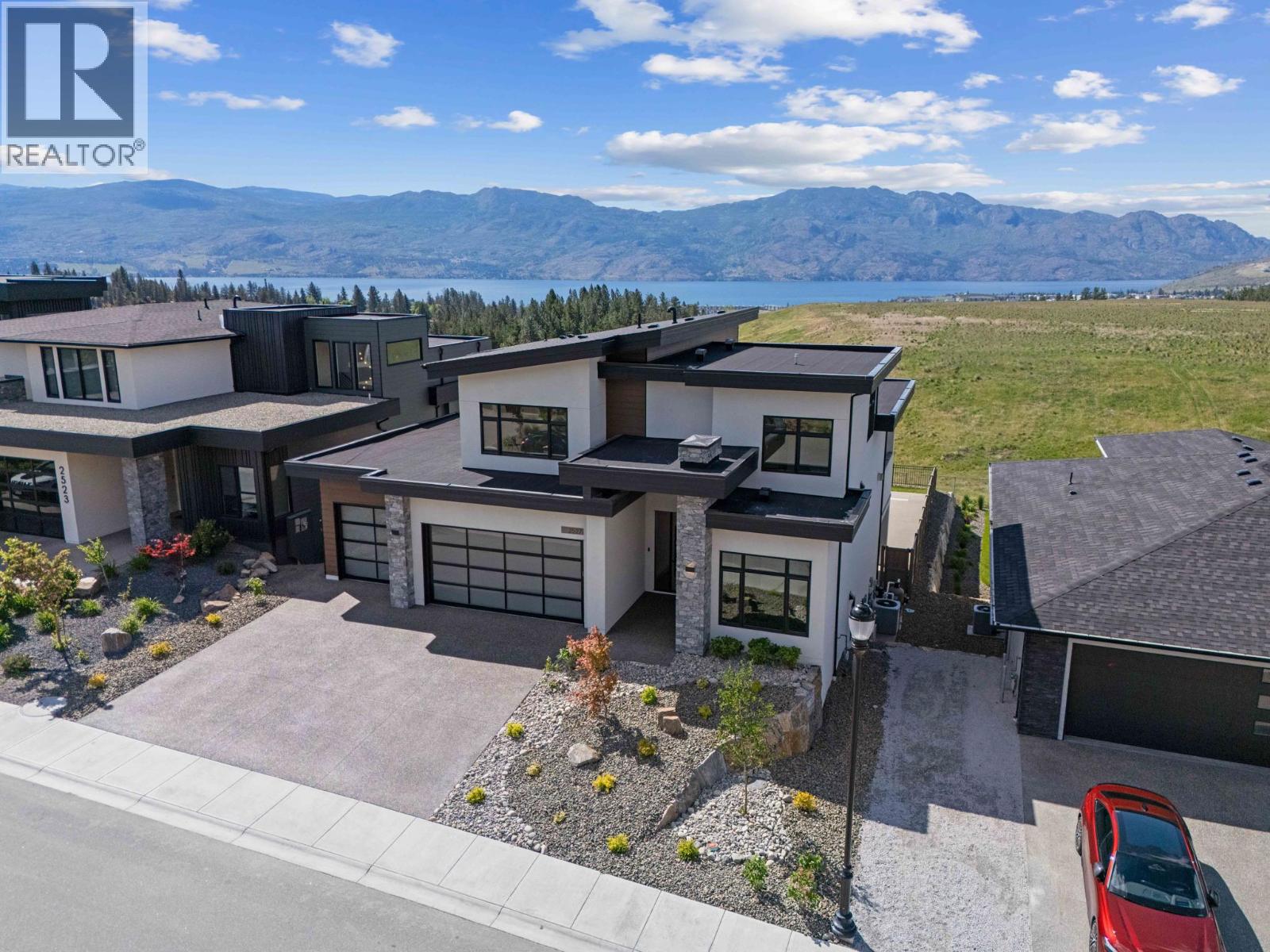 2527 Pinnacle Ridge Drive