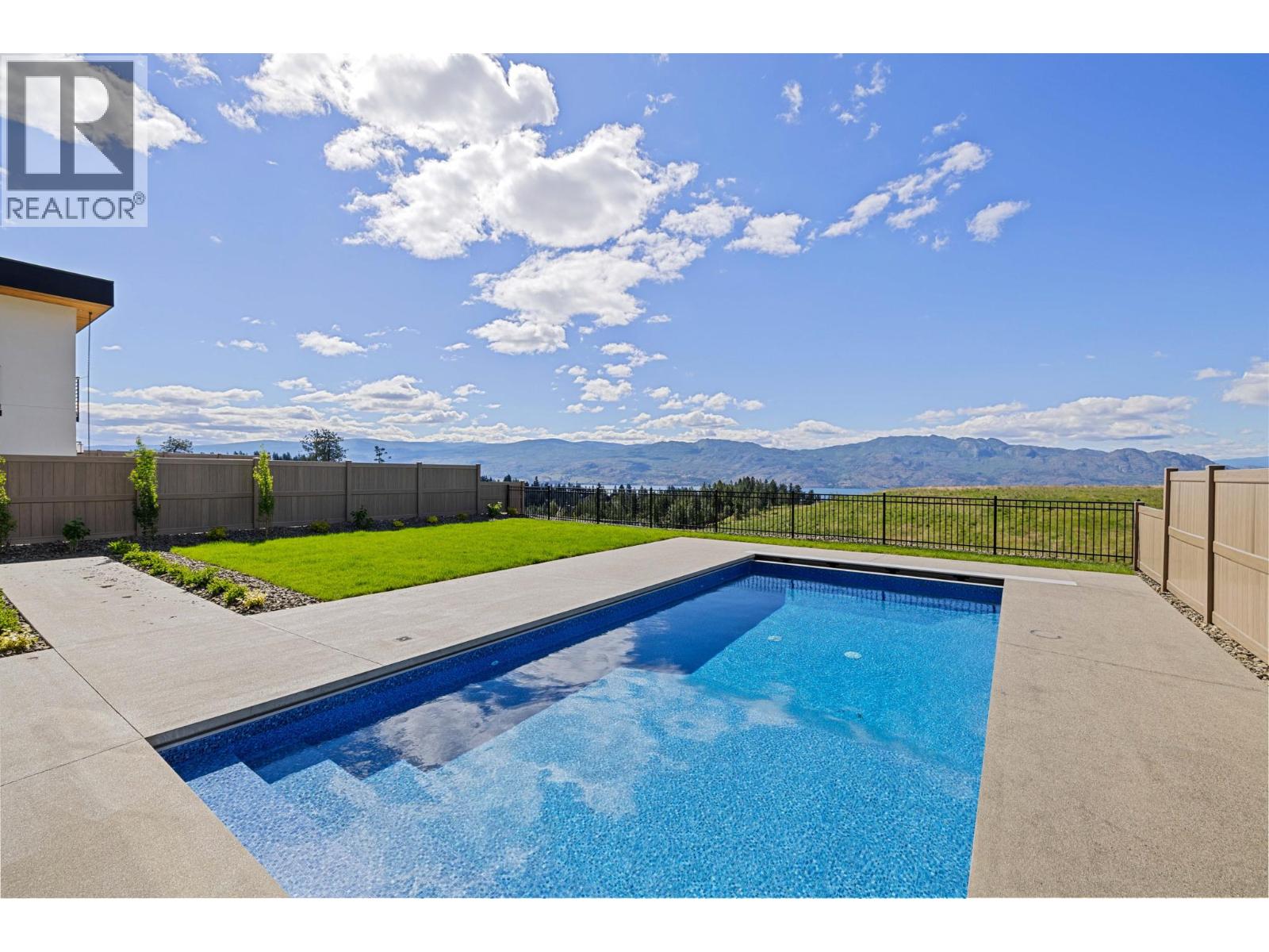 2527 Pinnacle Ridge Drive