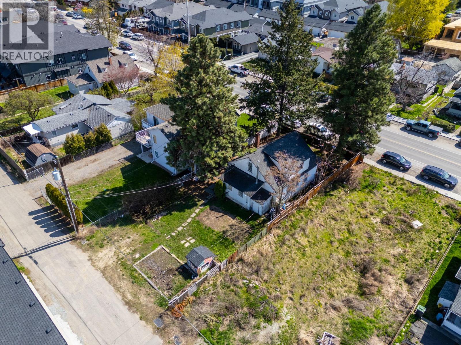 790 Cadder Avenue