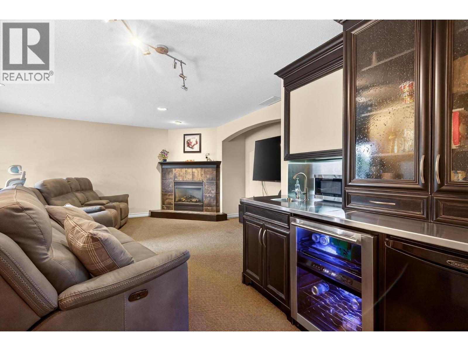2288 Capistrano Drive