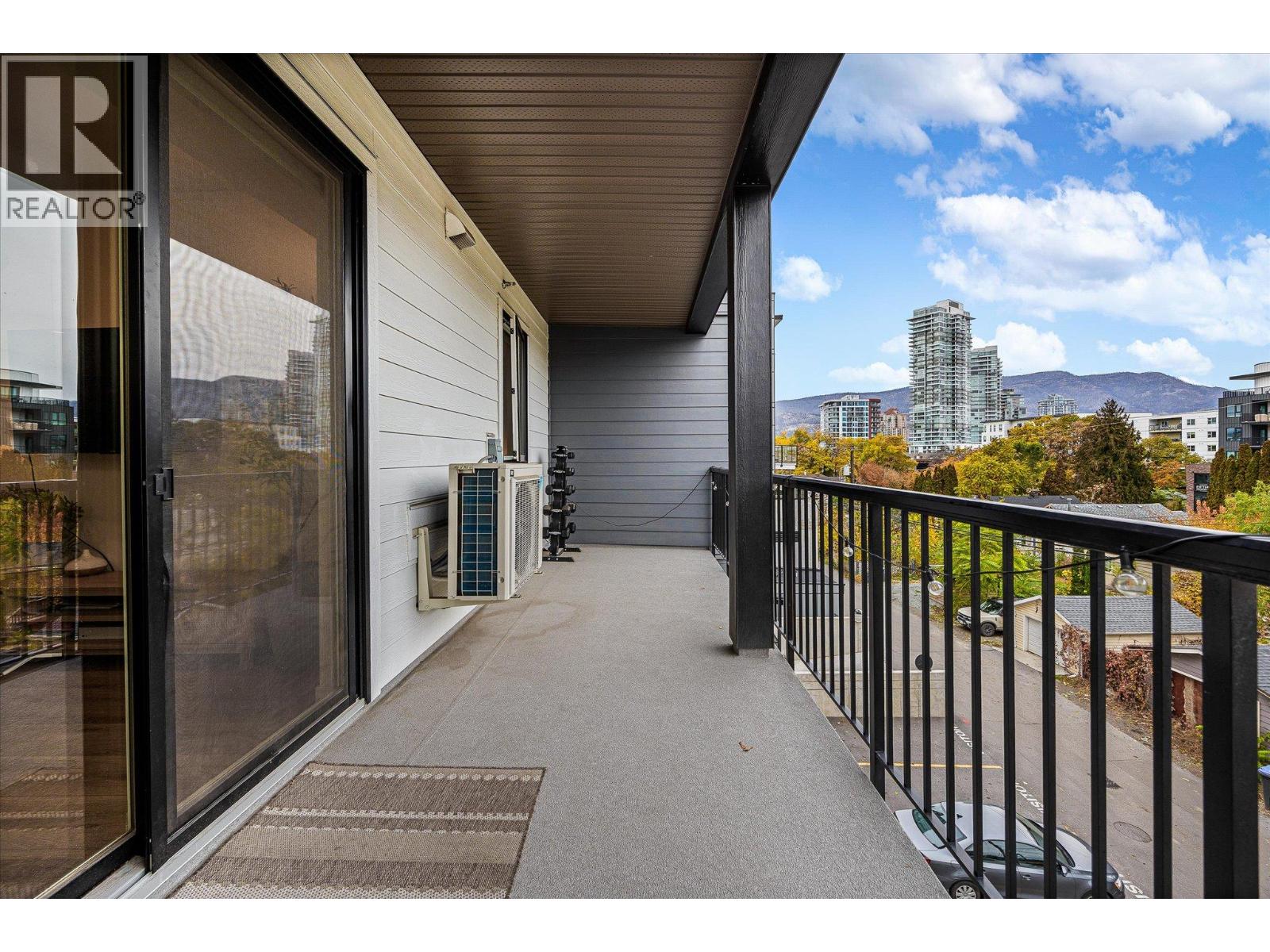 660 Cawston Avenue Unit# 313