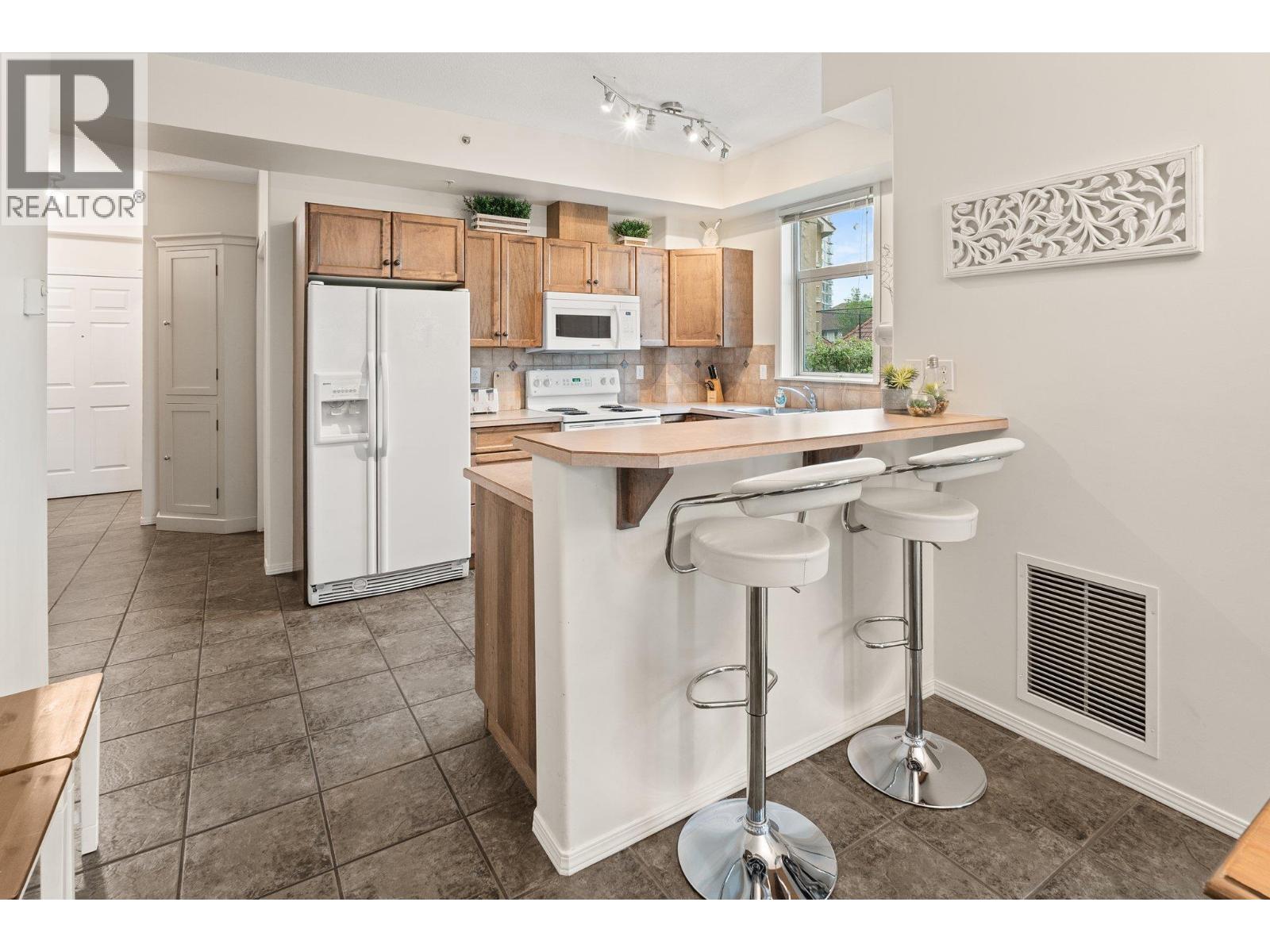 1128 Sunset Drive Unit# 303