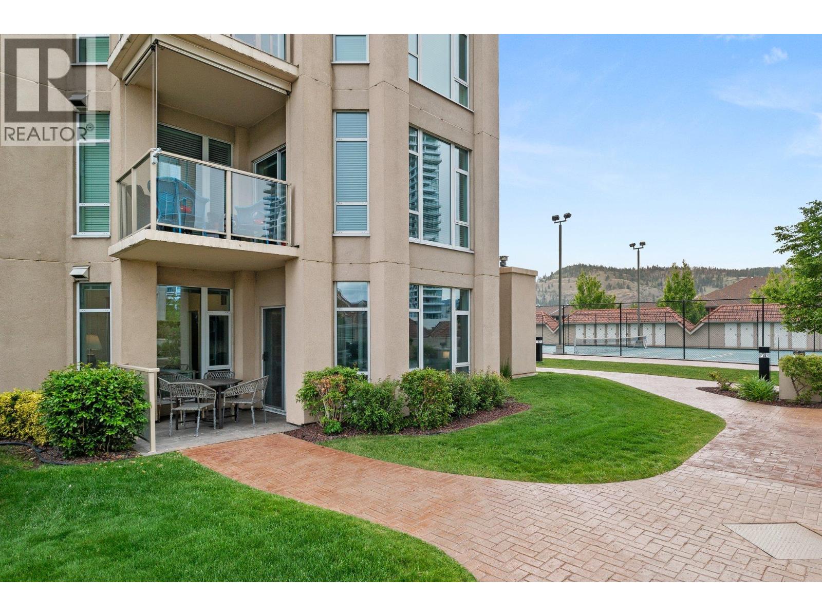 1128 Sunset Drive Unit# 303