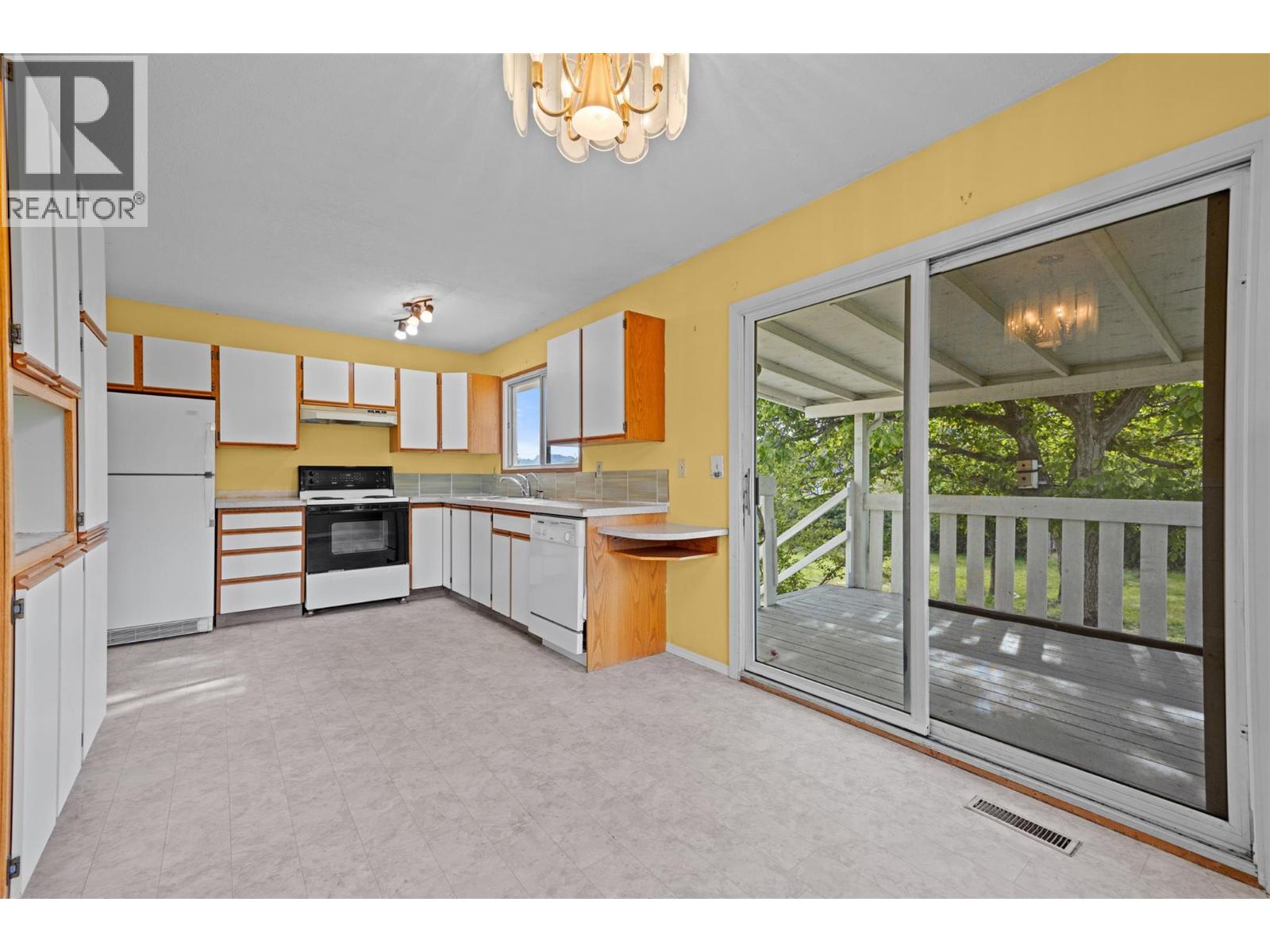 936 MCCARTNEY Road