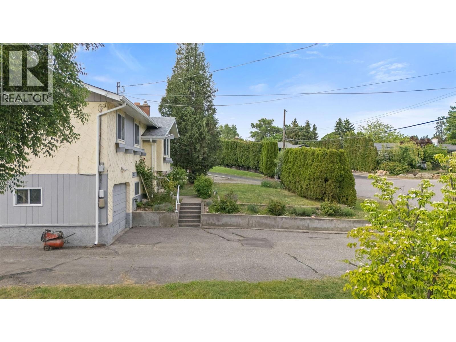 936 MCCARTNEY Road