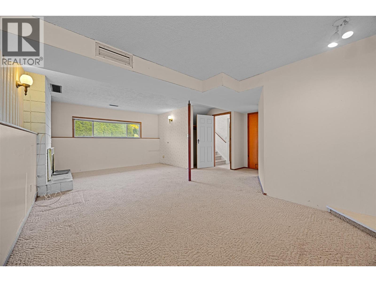 936 MCCARTNEY Road