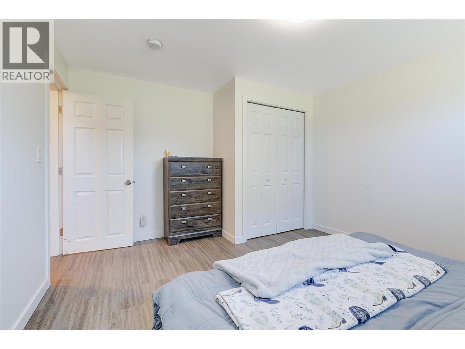280 Dougall Road S
