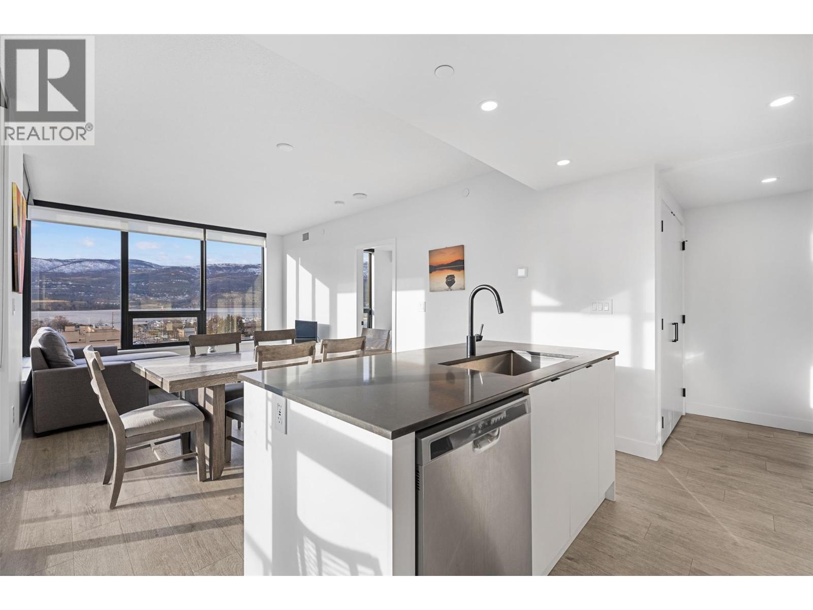 1471 St Paul Street Unit# 905