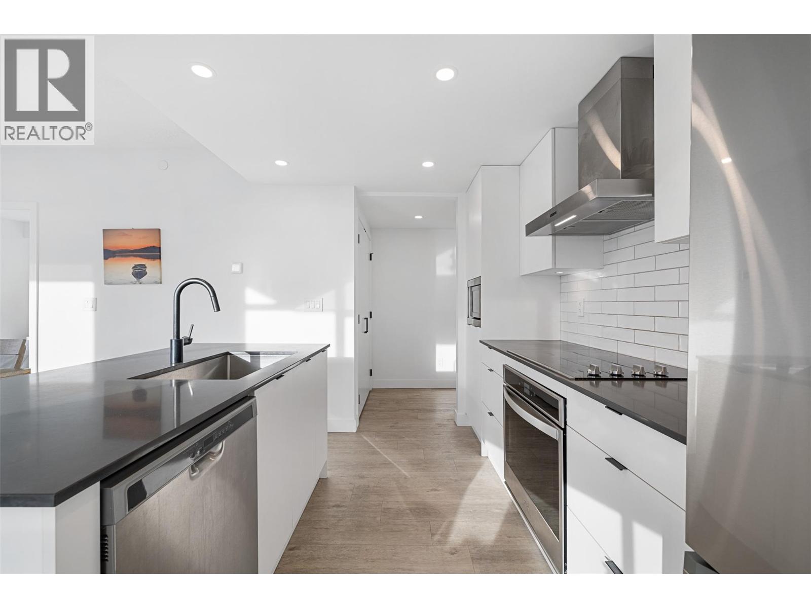 1471 St Paul Street Unit# 905