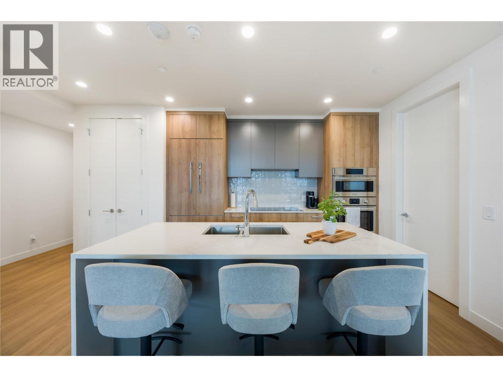 3699 Capozzi Road Unit# PH3