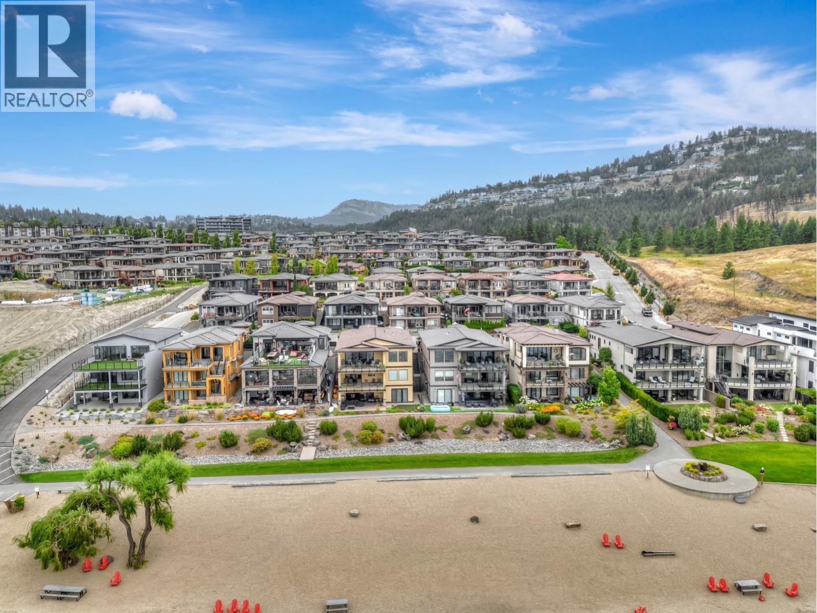 1865 Viewpoint Crescent