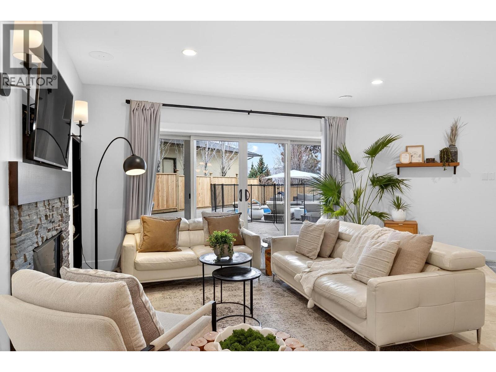 1743 Markham Court