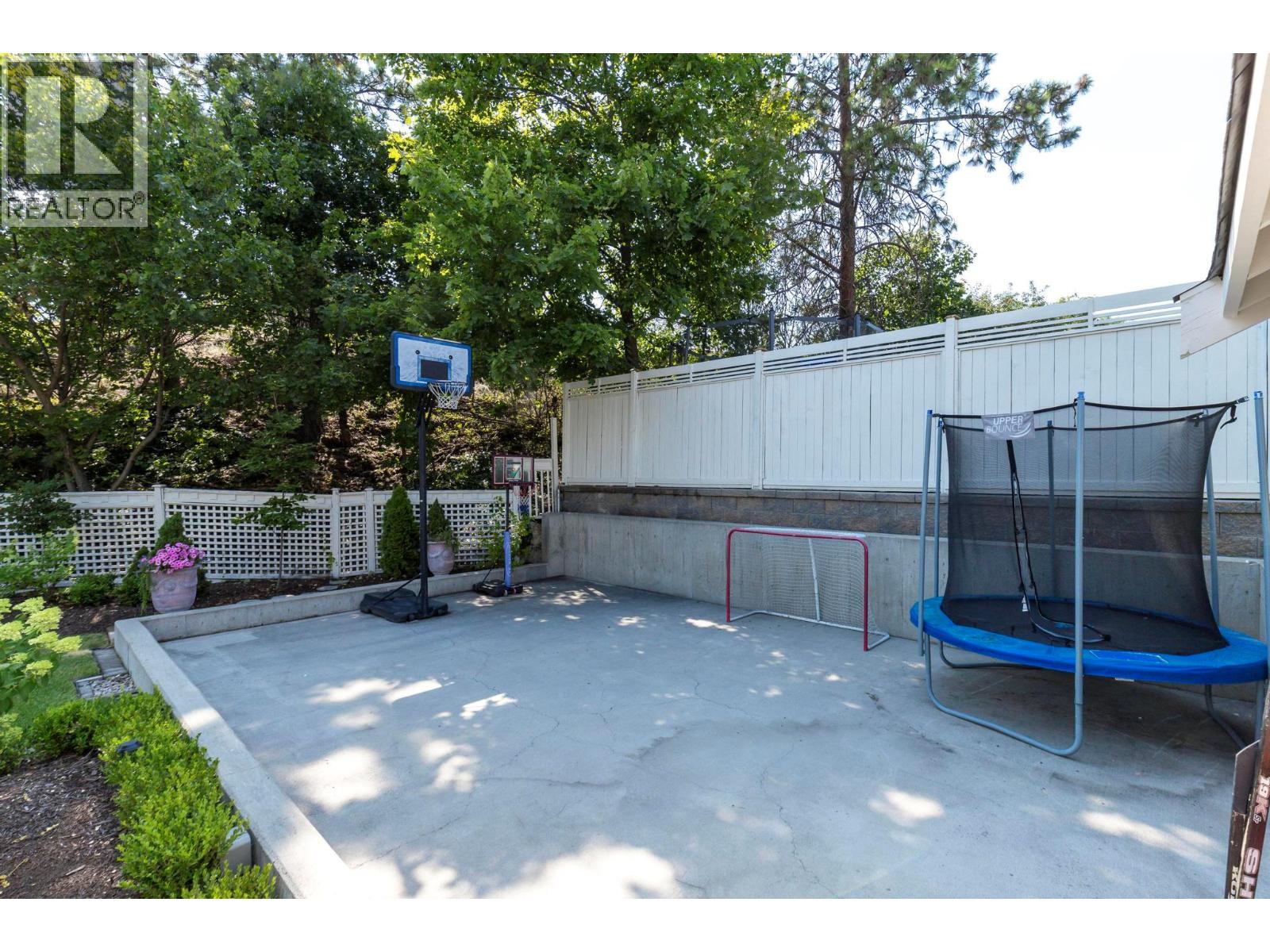 1743 Markham Court