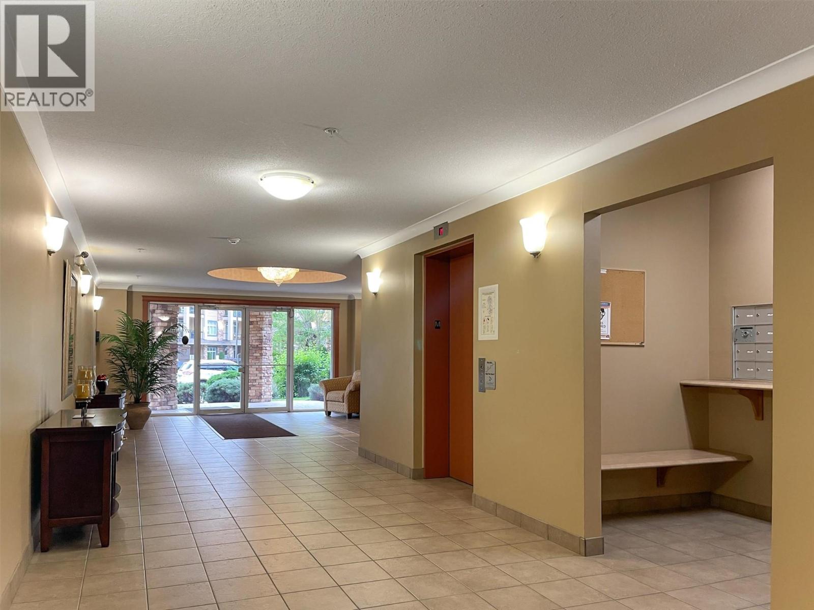 307 Whitman Road Unit# 402