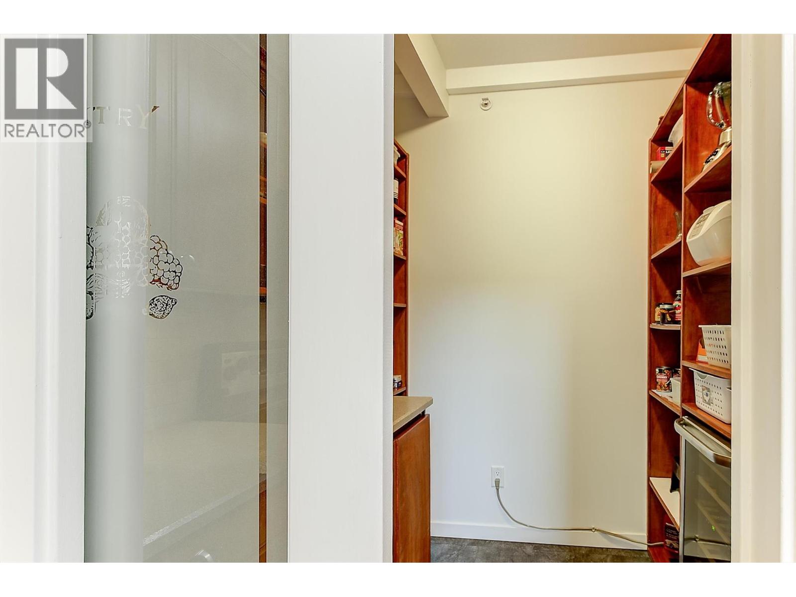 307 Whitman Road Unit# 402