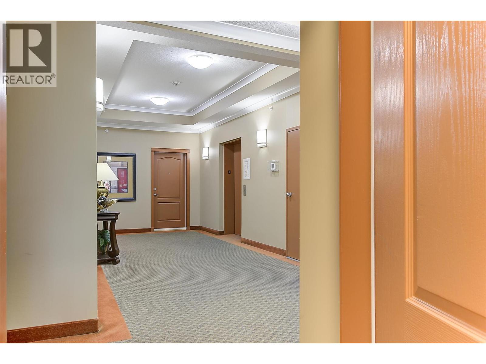 307 Whitman Road Unit# 402