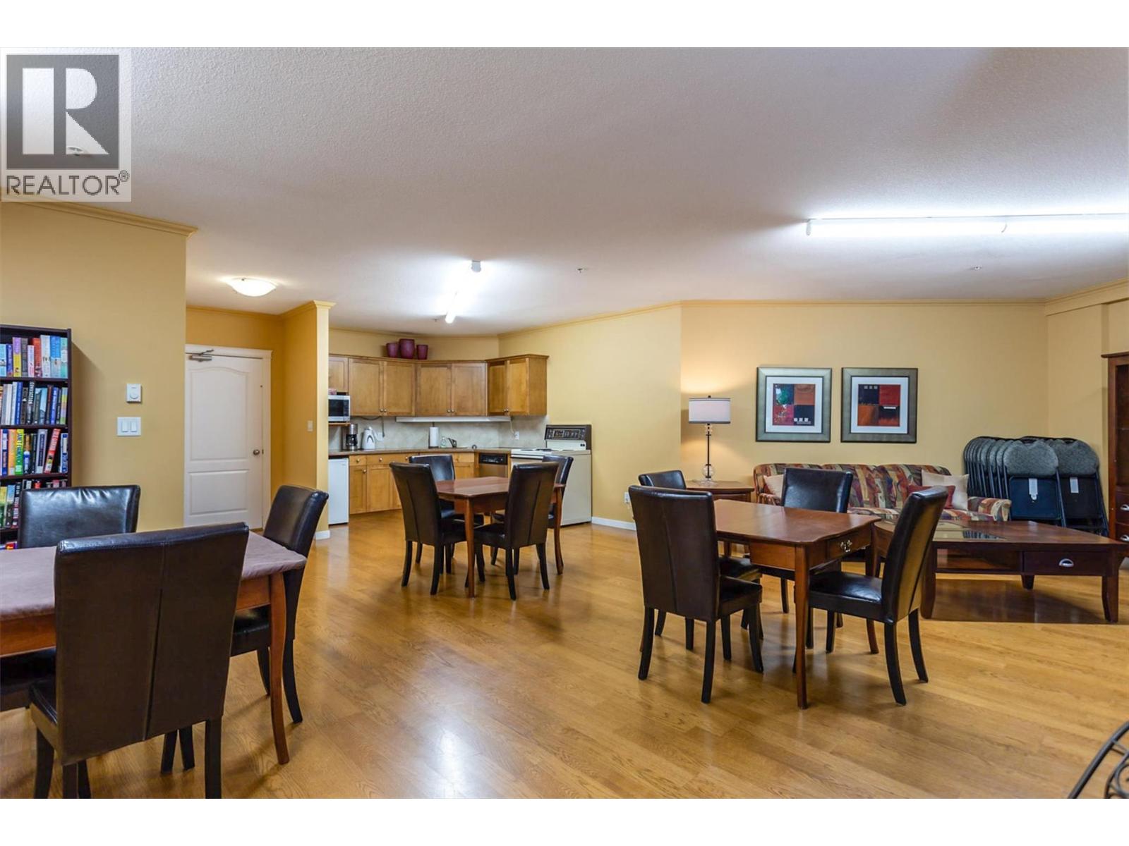 307 Whitman Road Unit# 402
