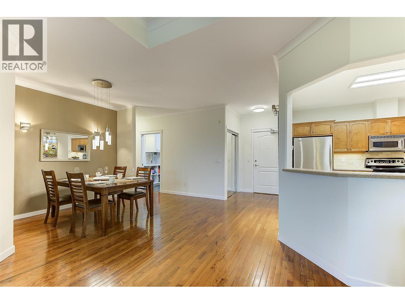 307 Whitman Road Unit# 402