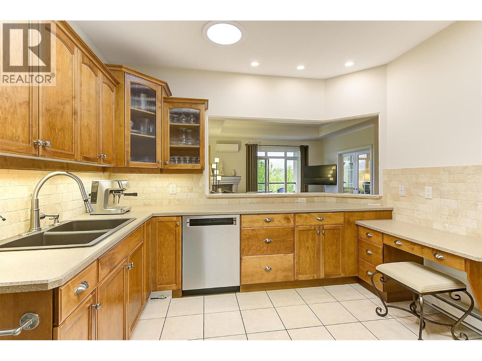 307 Whitman Road Unit# 402