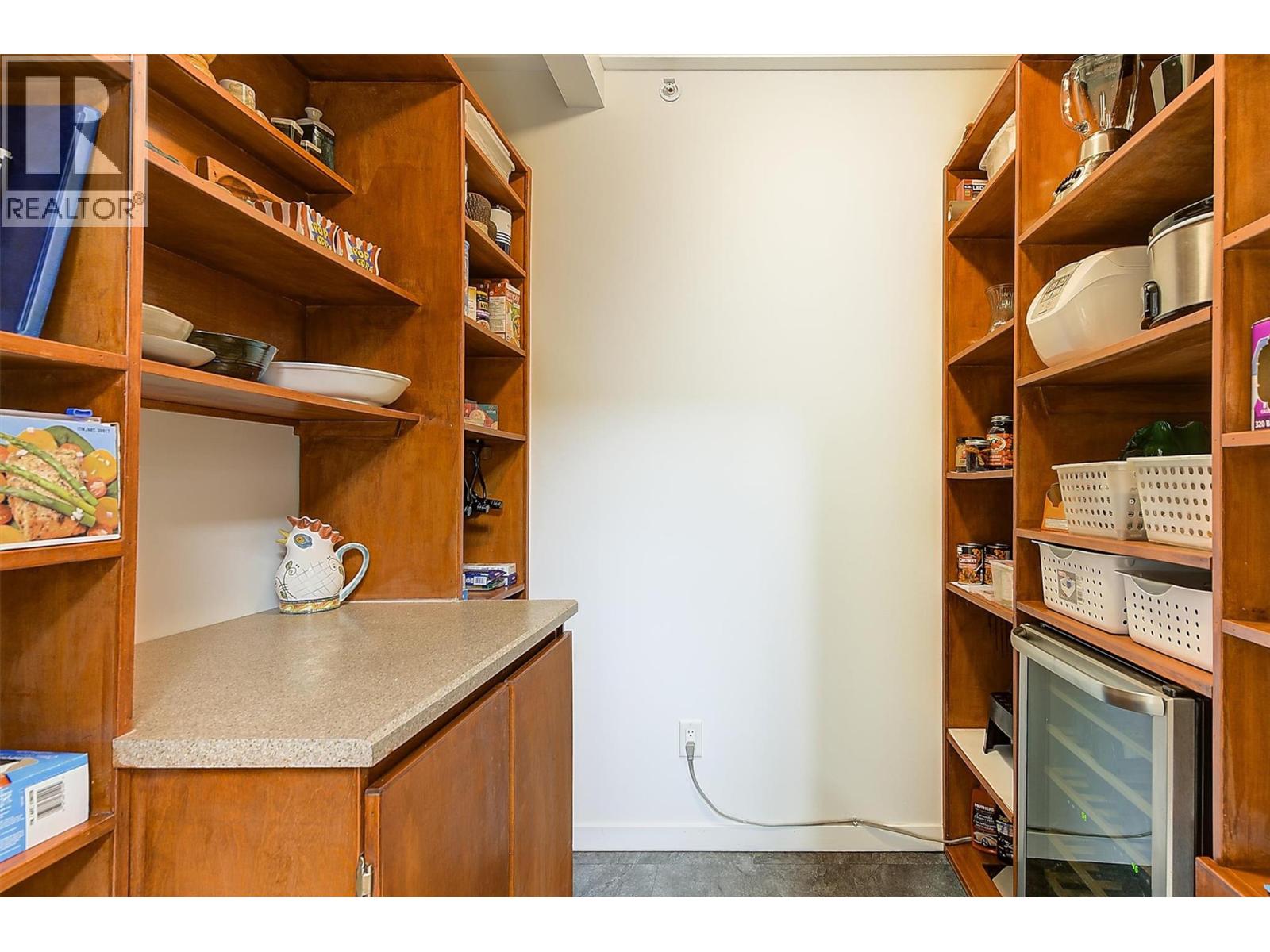 307 Whitman Road Unit# 402