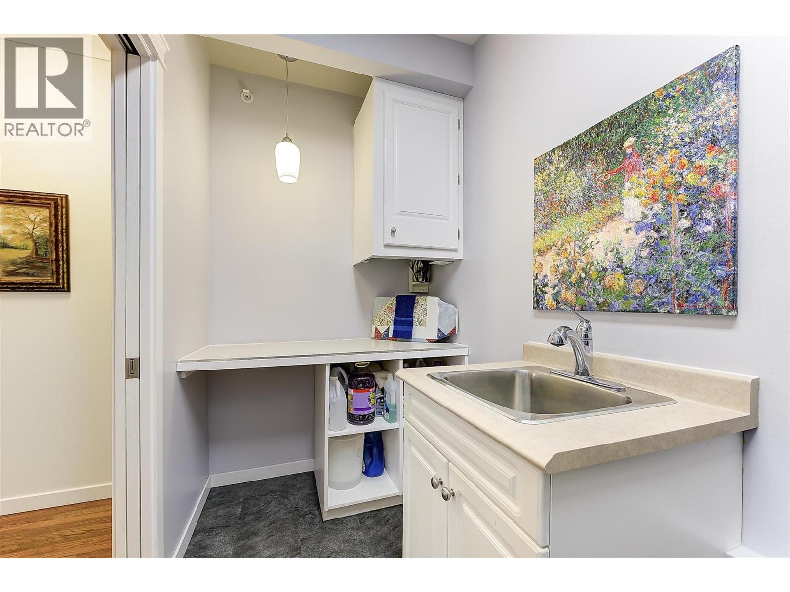 307 Whitman Road Unit# 402