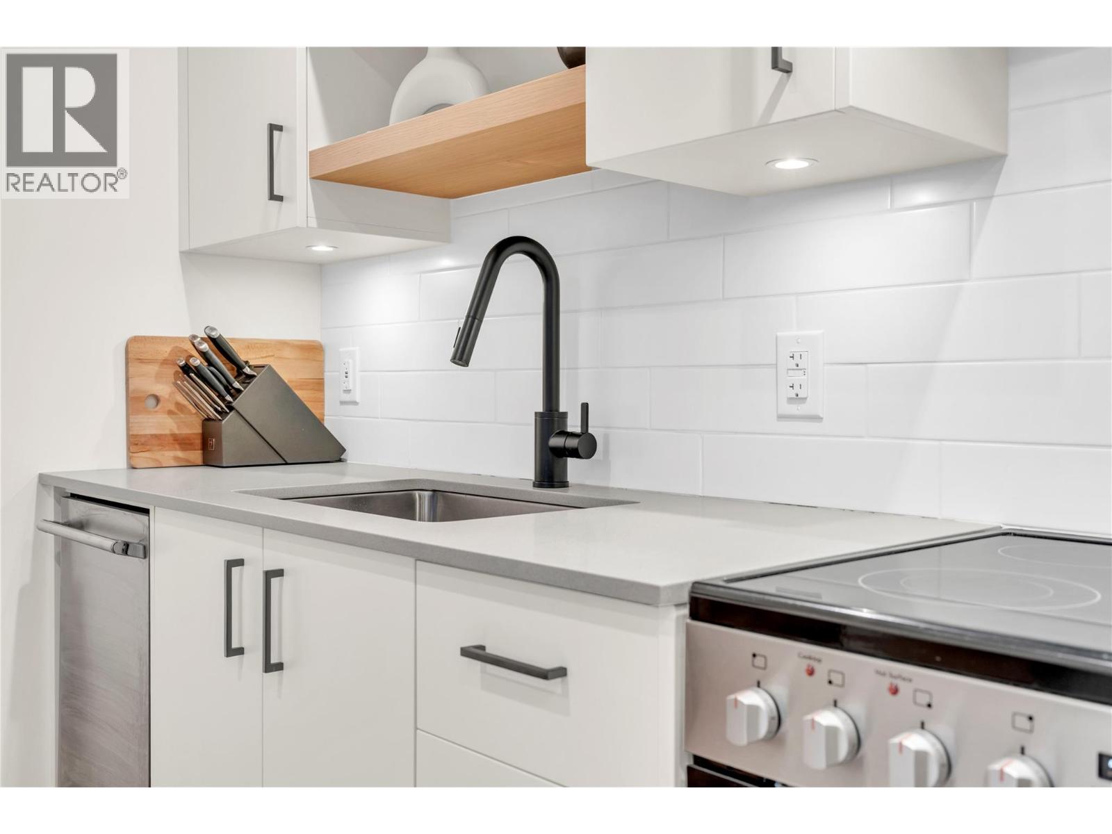 660 Cawston Avenue Unit# 311