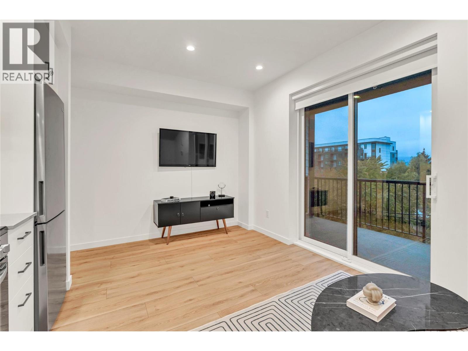 660 Cawston Avenue Unit# 311