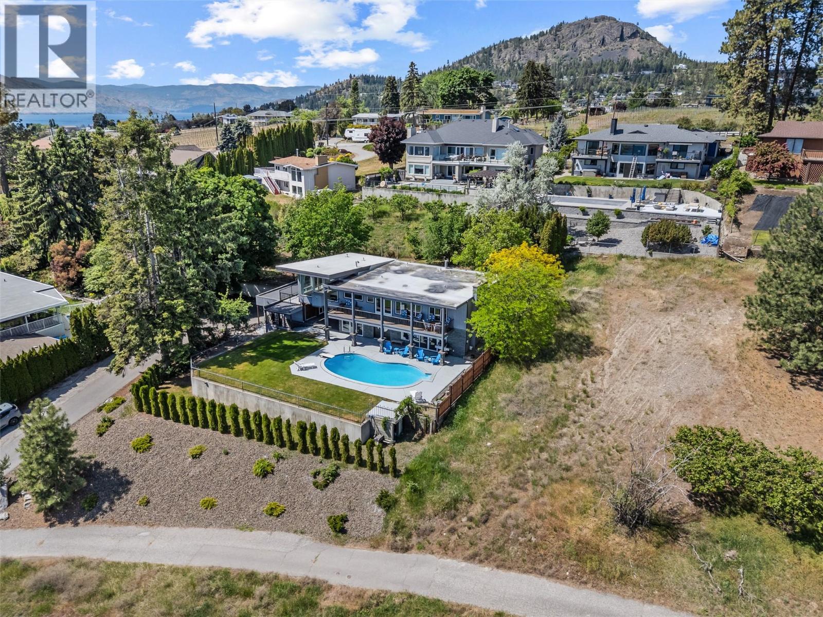2740 Lakeview Road